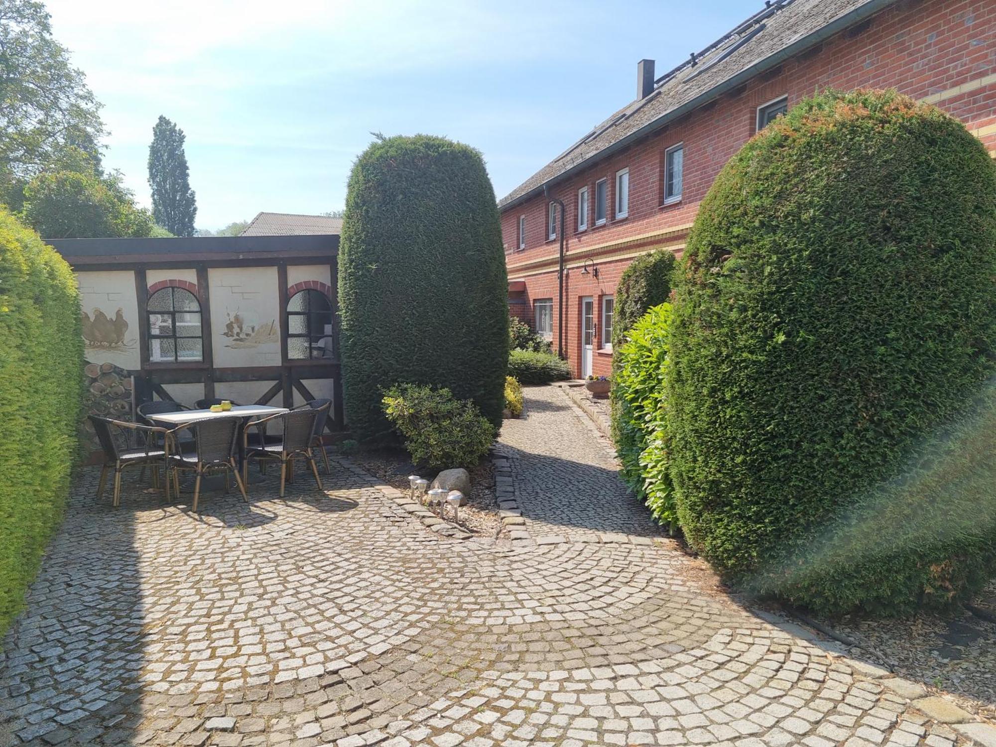 Ferienwohnungen Springer In Schoenefeld Ot Grossziethen Div Apartments Fuer Bis Zu 6 Personen Kültér fotó